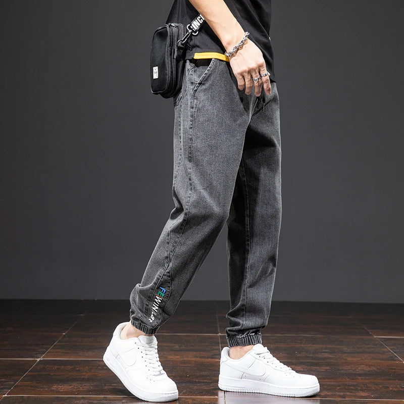 Men’s Cargo Jeans