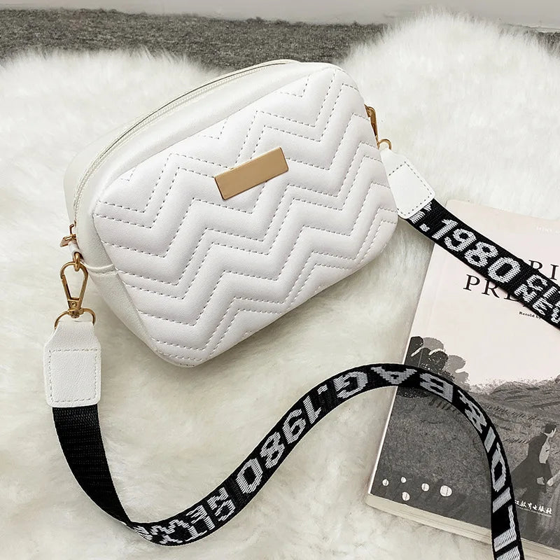 Fashion Women's Shoulder Bag with Wave Pattern