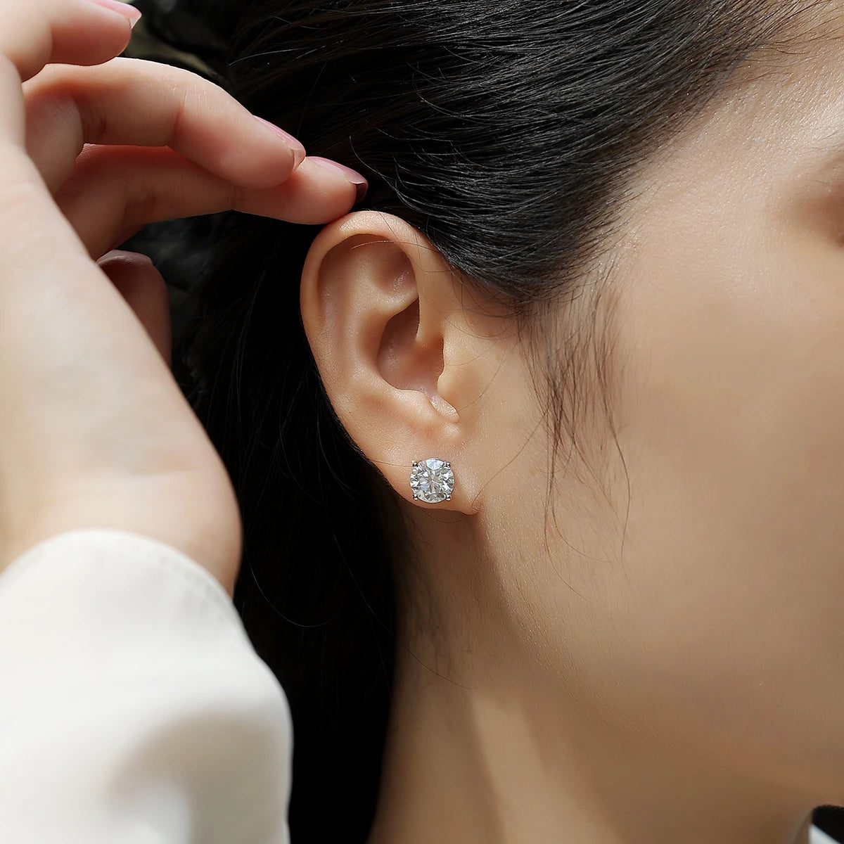 925 Sterling Silver Moissanite Round Earrings