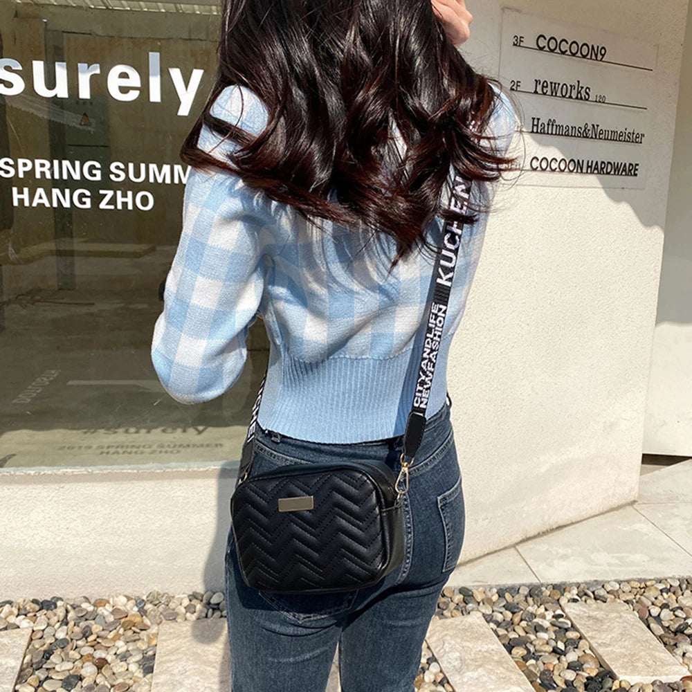 Fashion Women's Shoulder Bag with Wave Pattern