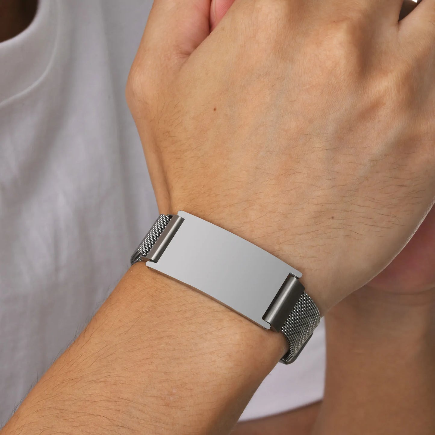 Chunky Magnetic Mesh Strap Bracelet