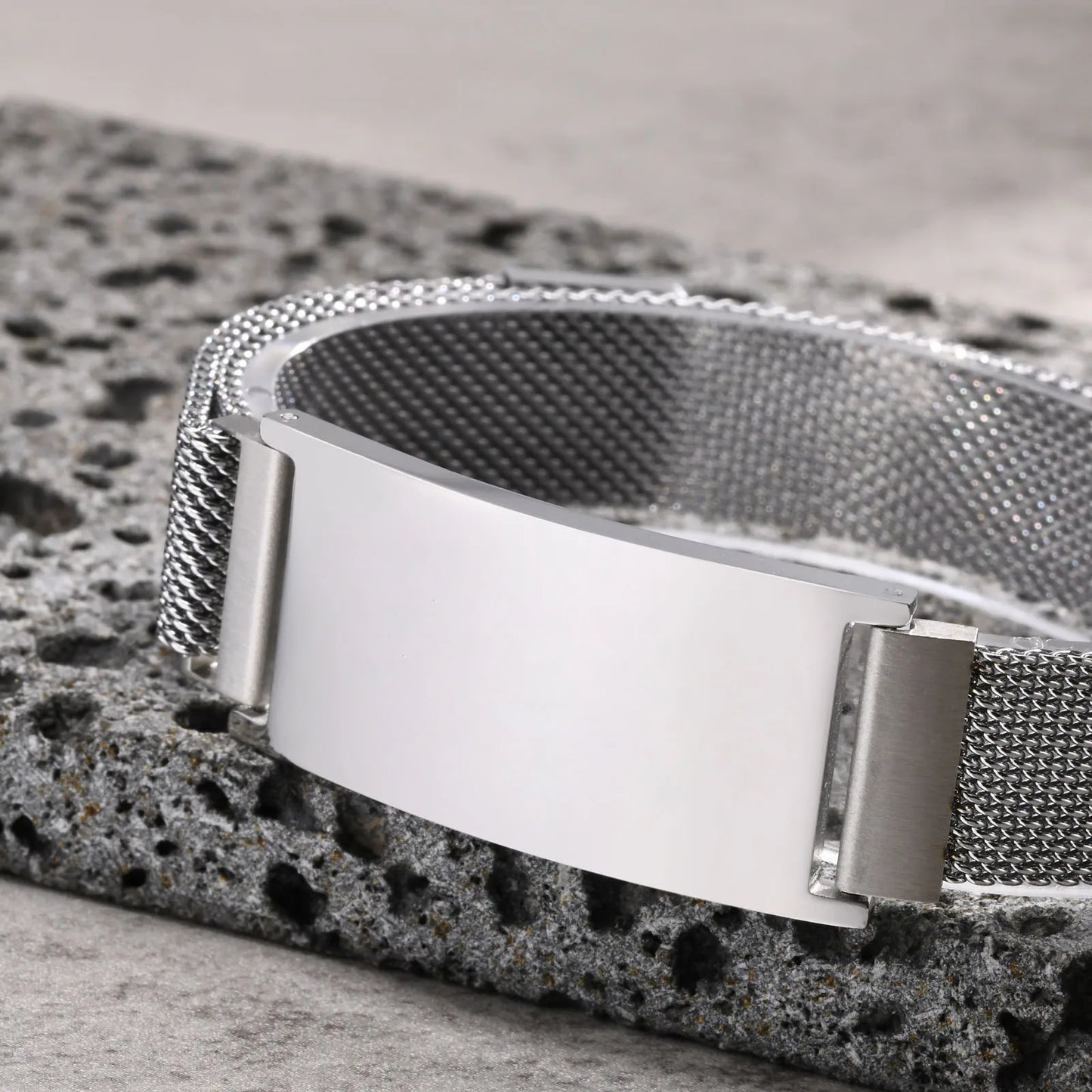 Chunky Magnetic Mesh Strap Bracelet