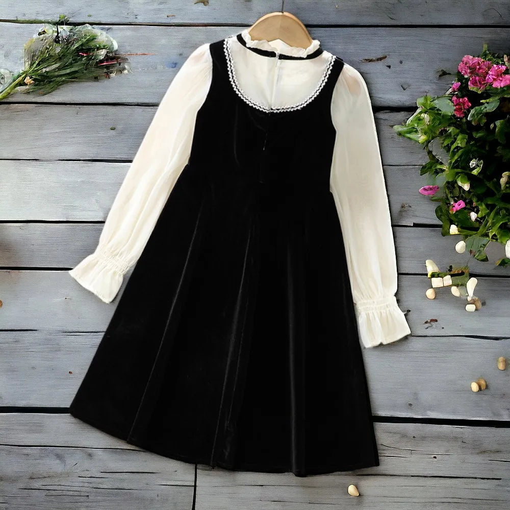 The Classic Black Dresss