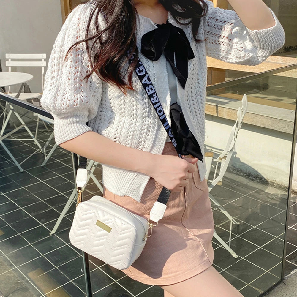 Fashion Women's Shoulder Bag with Wave Pattern
