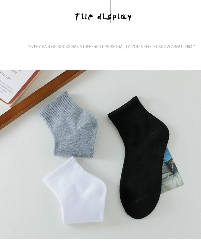 8 Pairs of Men’s and Women’s Black Cotton Business Mid-Length Casual Socks