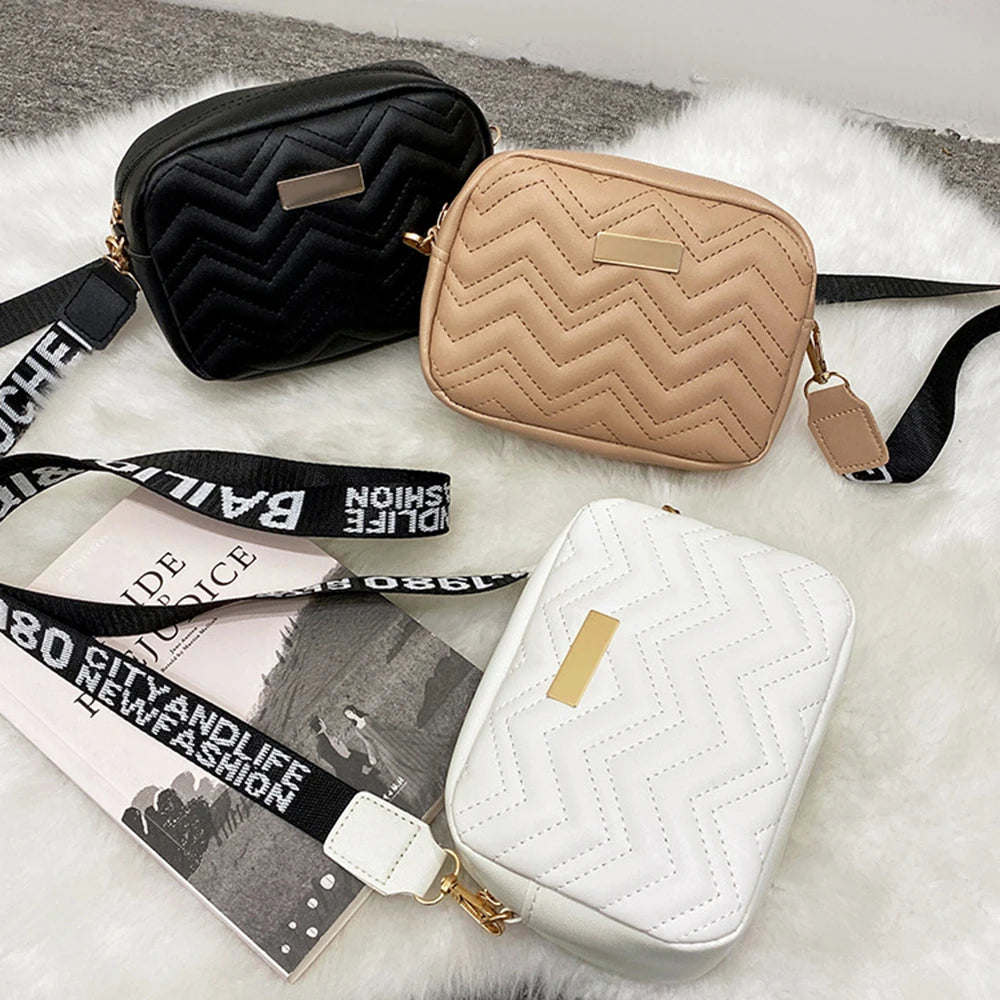 Fashion Women's Shoulder Bag with Wave Pattern