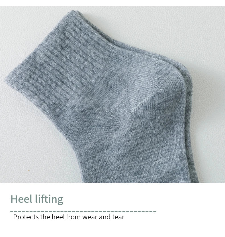 8 Pairs of Men’s and Women’s Black Cotton Business Mid-Length Casual Socks